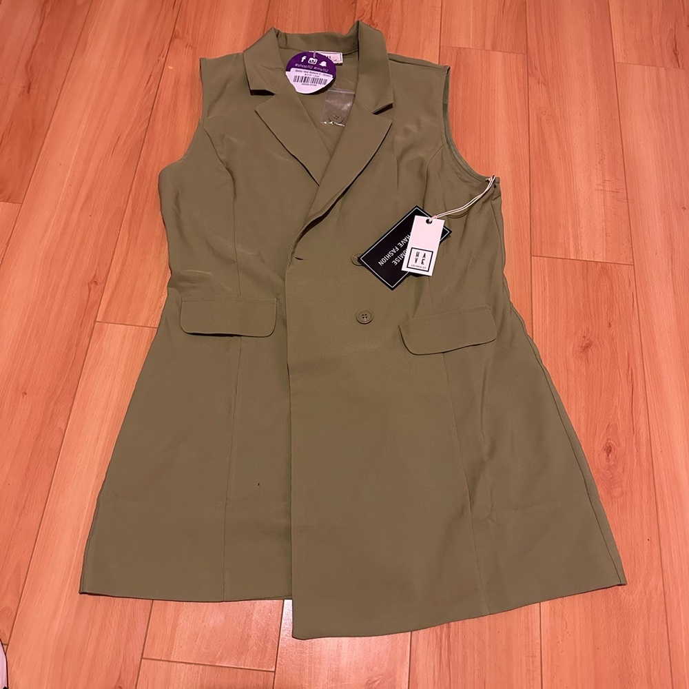 NWT Chic Blazer Vest